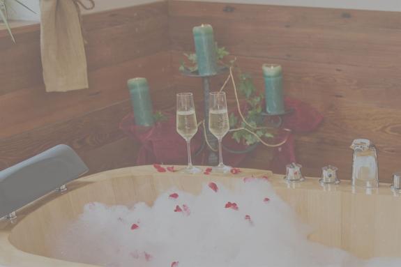 Romantisches Bad - Wellness Kurzurlaub im Vulkanhotel Balance und Selfness Steffelberg in der Eifel
